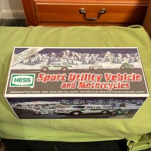 Hess 2004 40th anniversary toy truck UNOPENED
